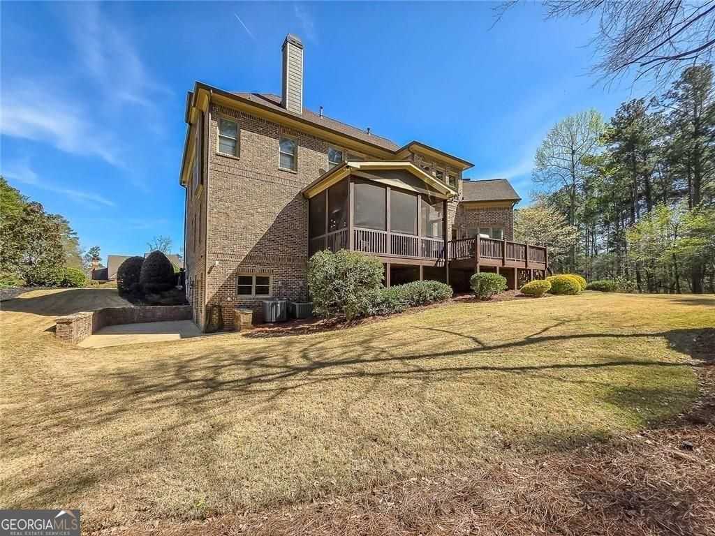 1485 White Rose Court NW