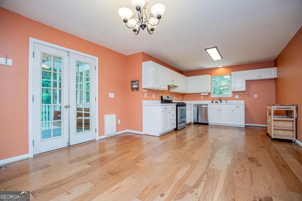 6150 Shallow Wood Lane