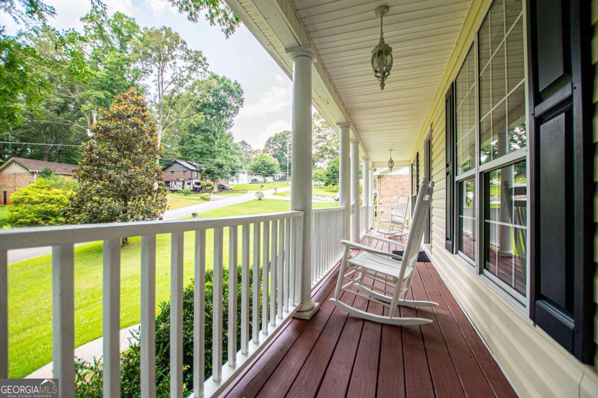 6150 Shallow Wood Lane