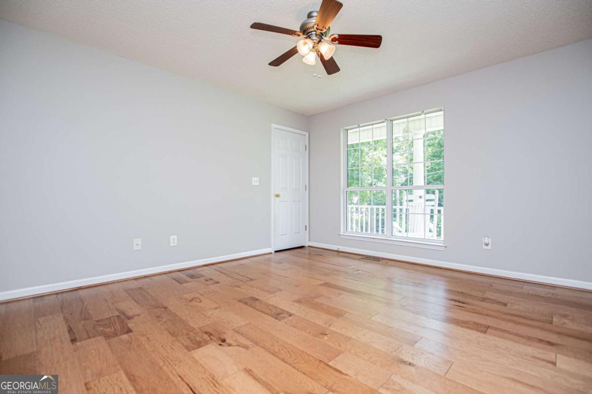 6150 Shallow Wood Lane