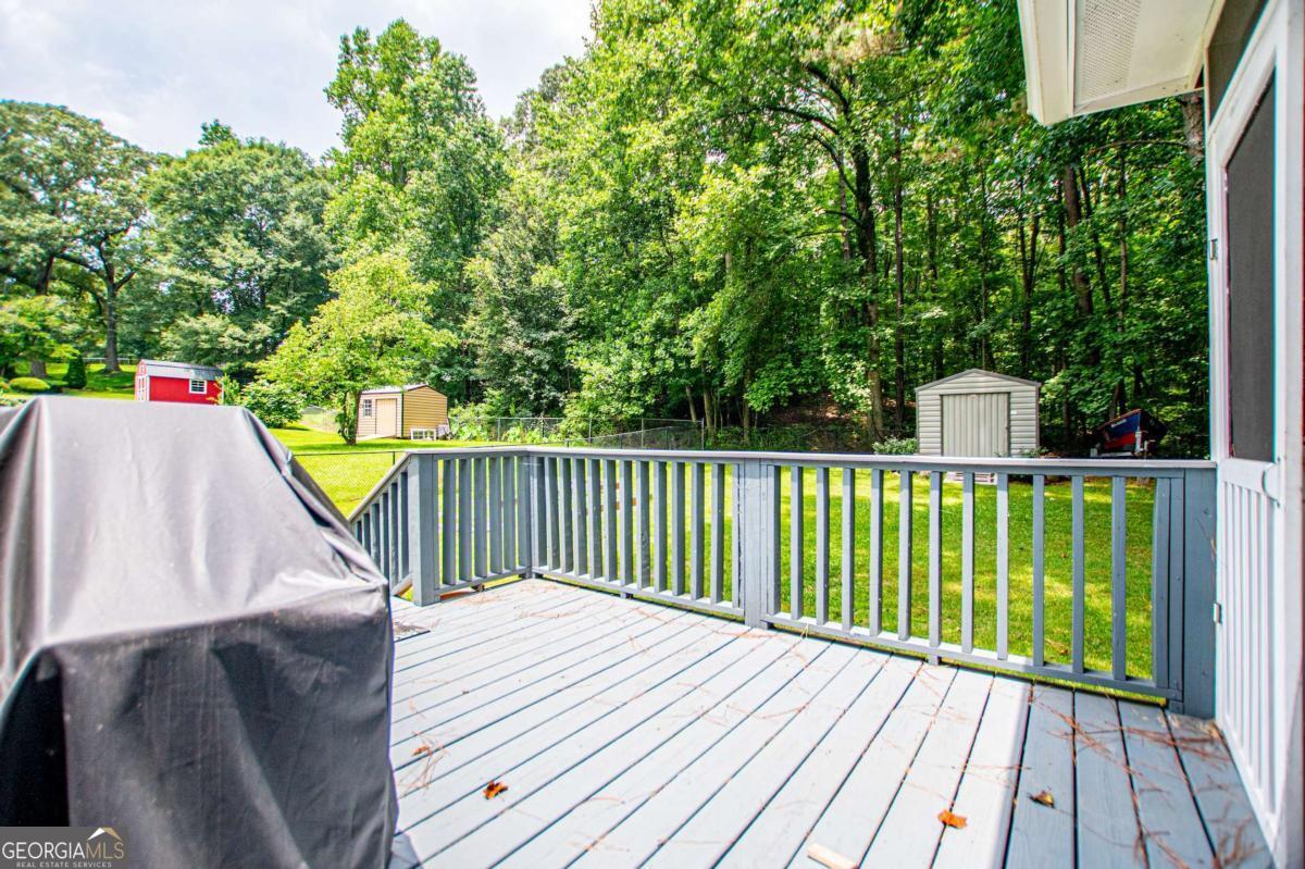 6150 Shallow Wood Lane