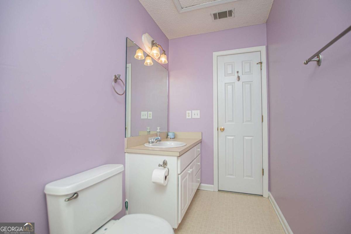6150 Shallow Wood Lane