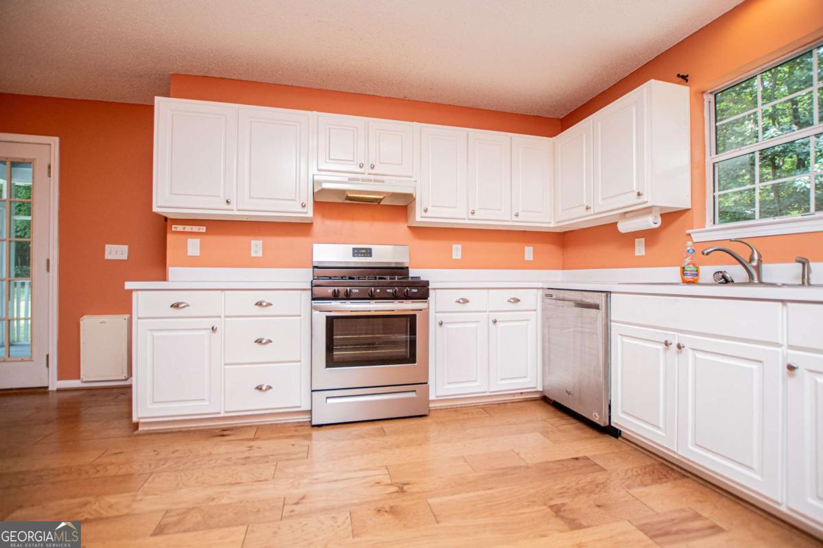 6150 Shallow Wood Lane