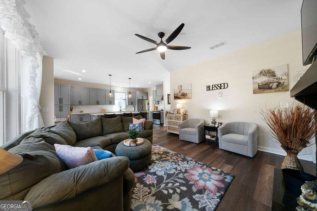 24 Plantation Oaks Dr