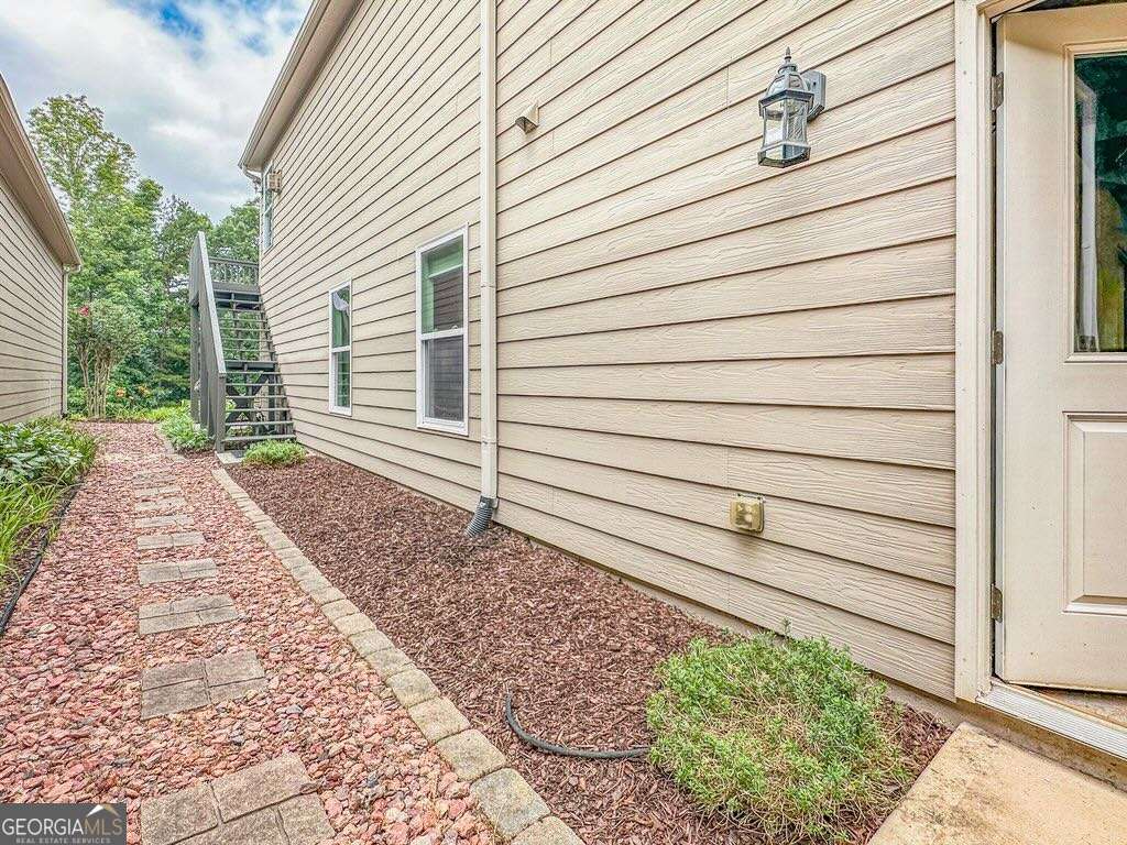 234 Summit Trail