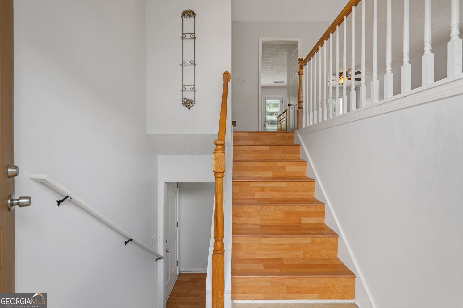 26 Ann Circle SE