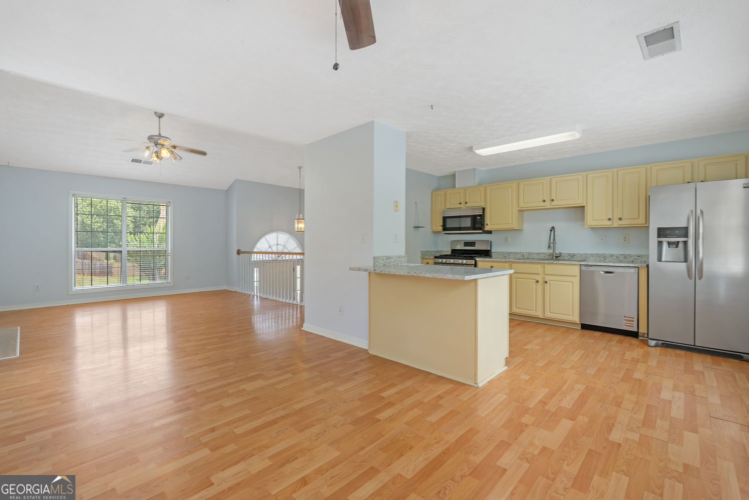 26 Ann Circle SE