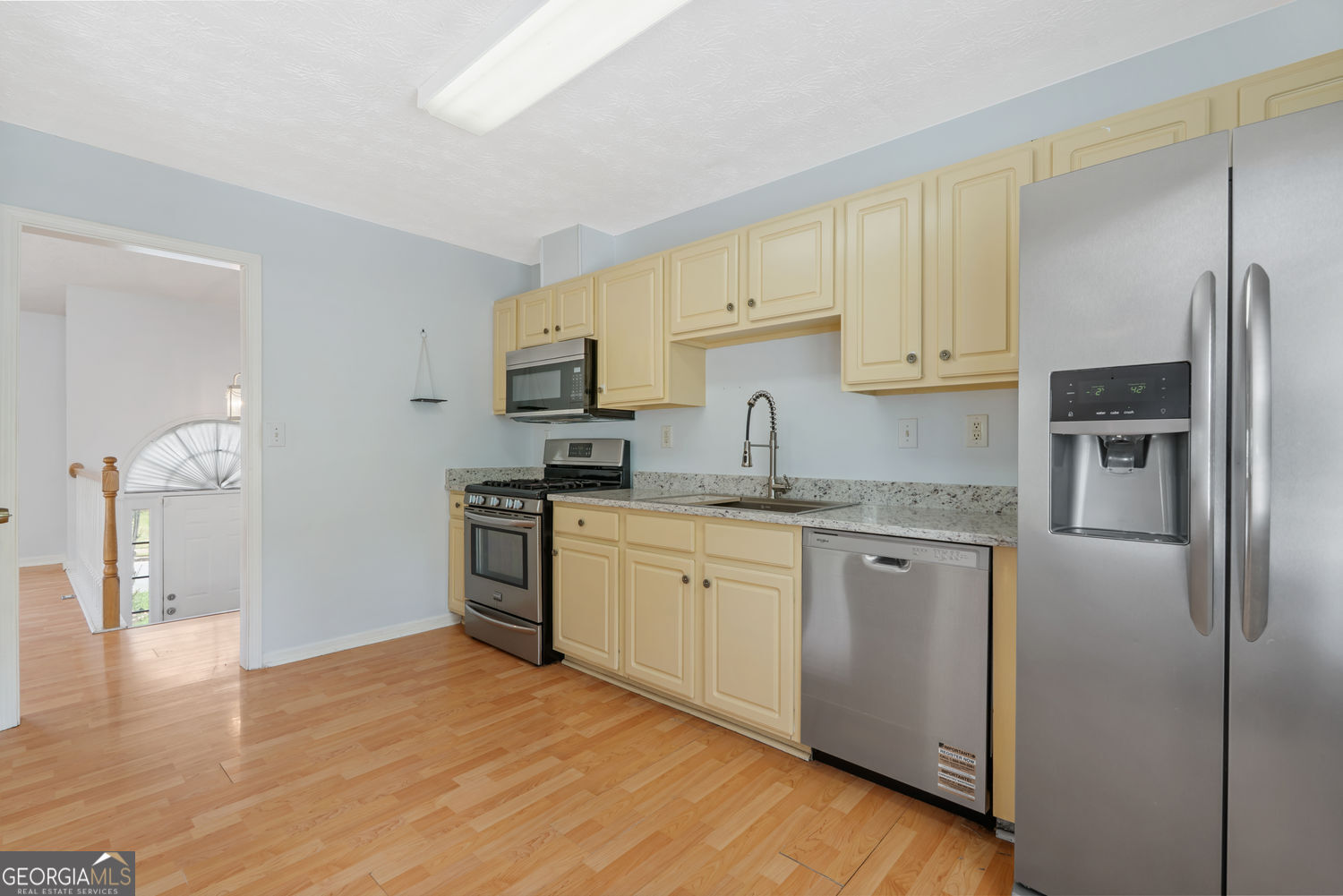 26 Ann Circle SE