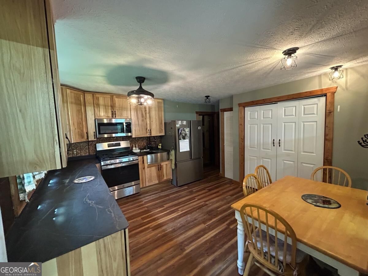 581 N Garrett Branch Road