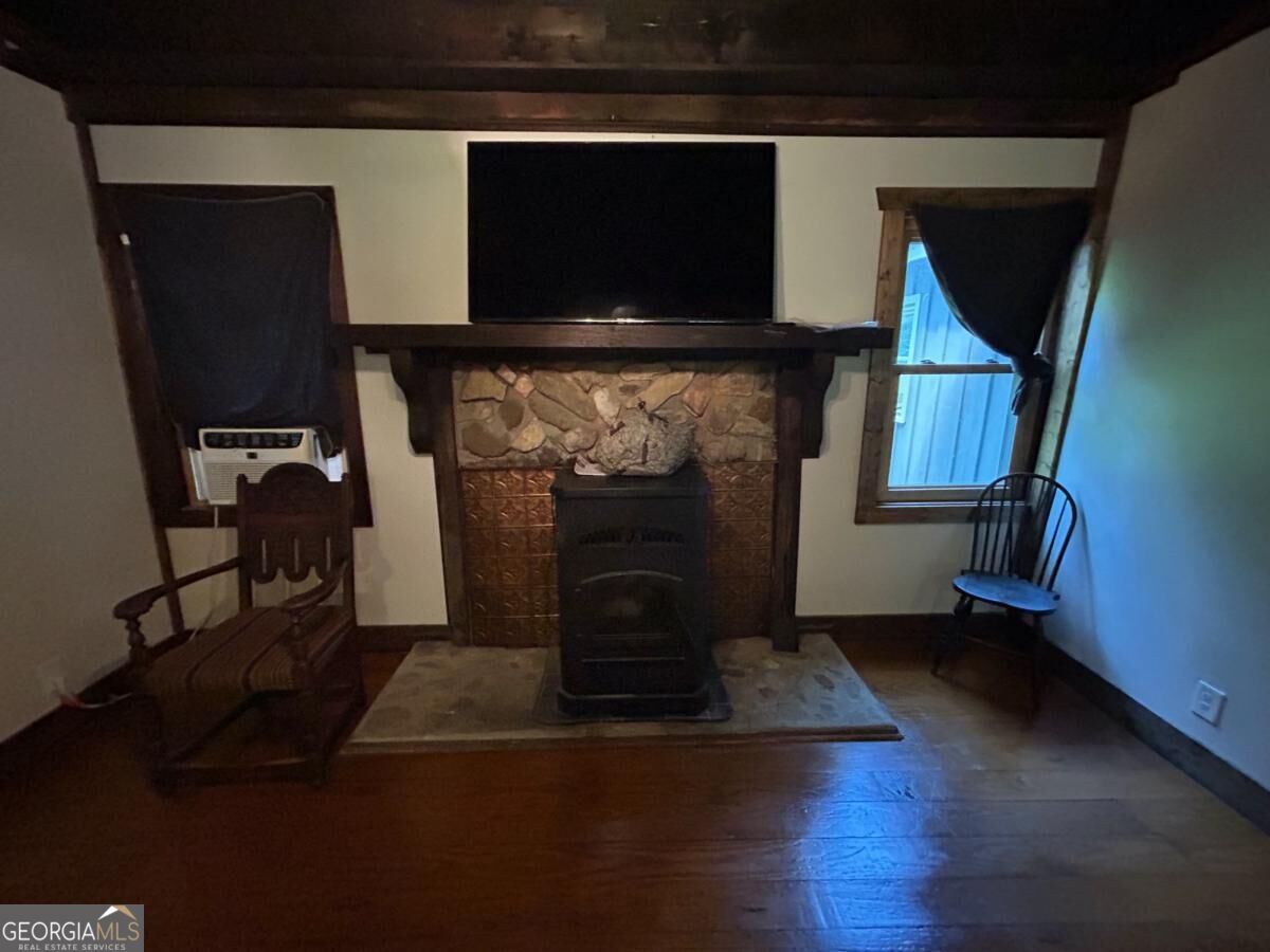 581 N Garrett Branch Road