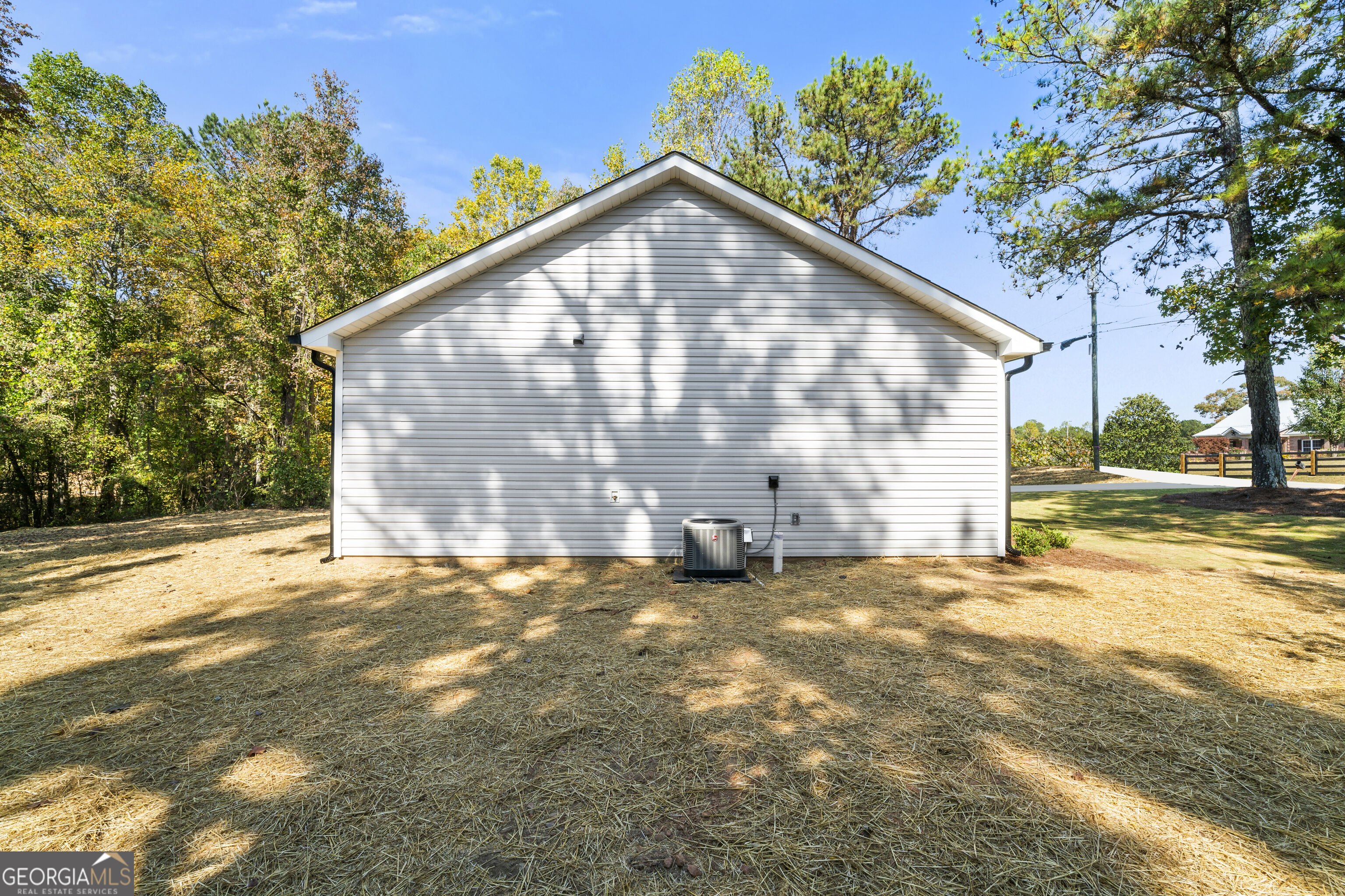 652 Harris Circle