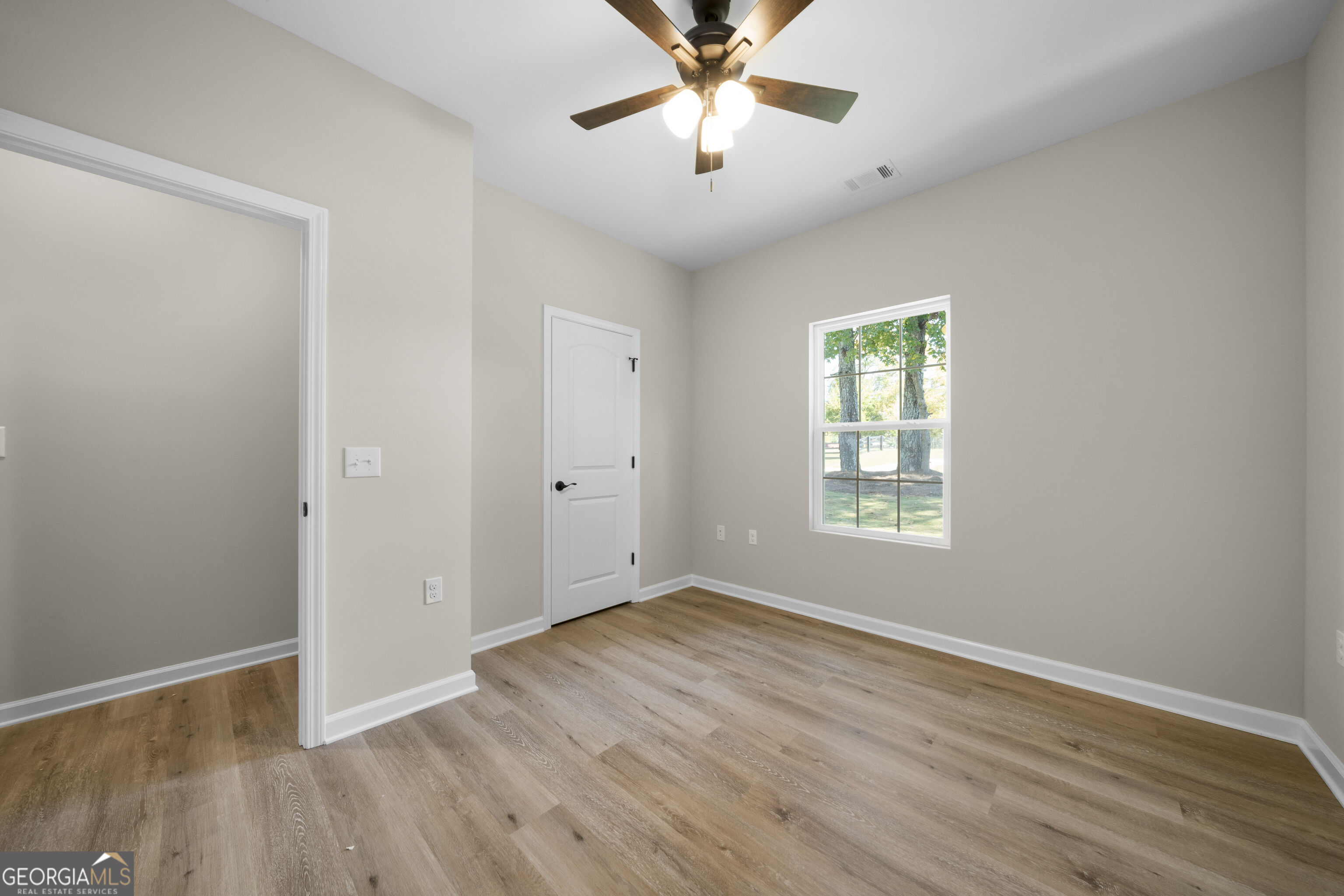 652 Harris Circle