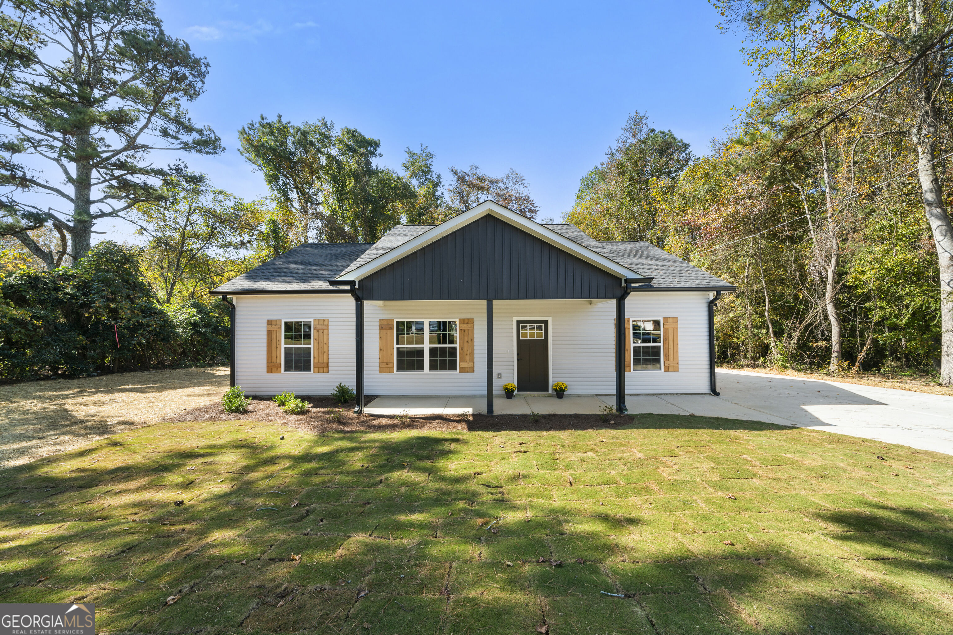 652 Harris Circle
