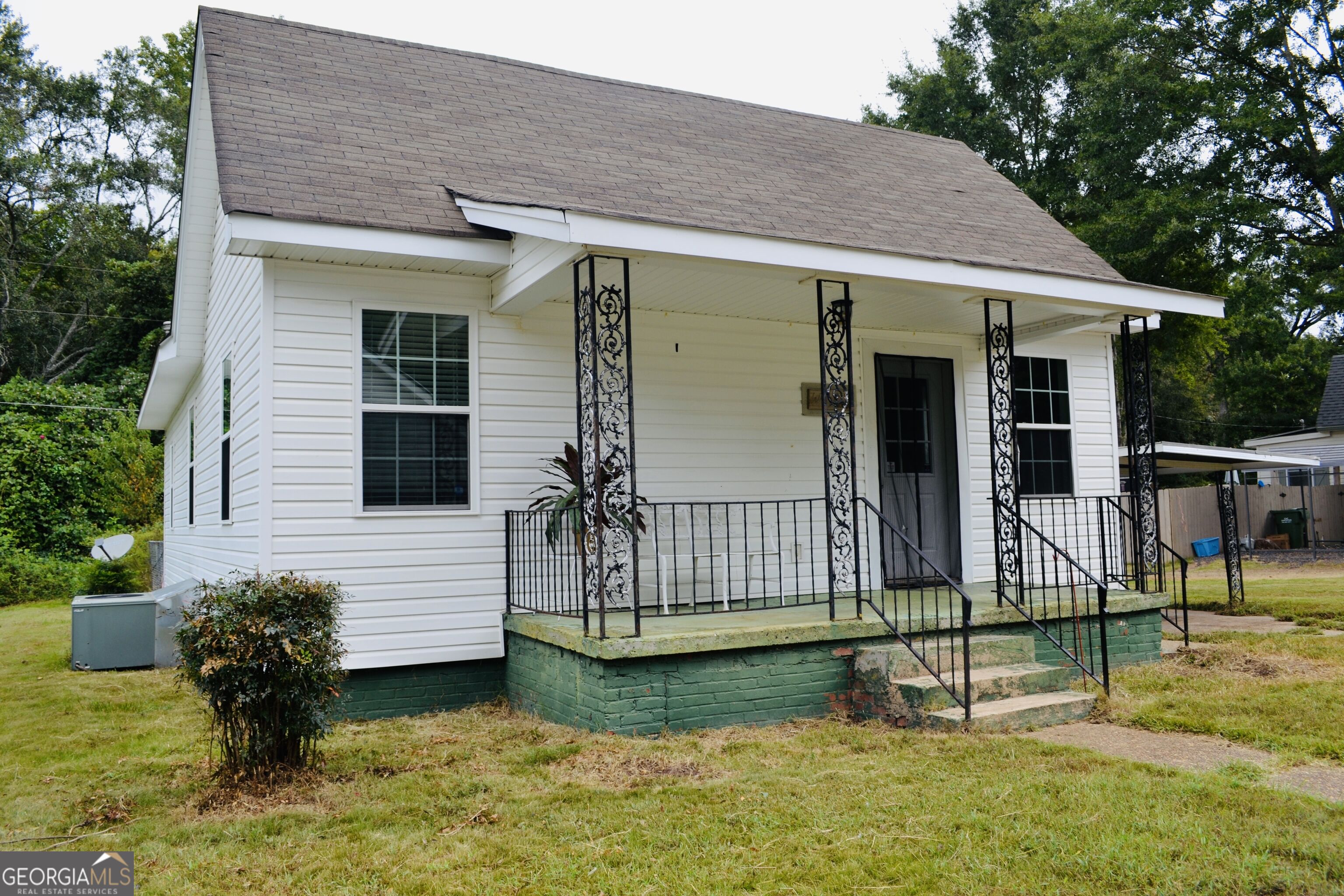 404 Green Avenue