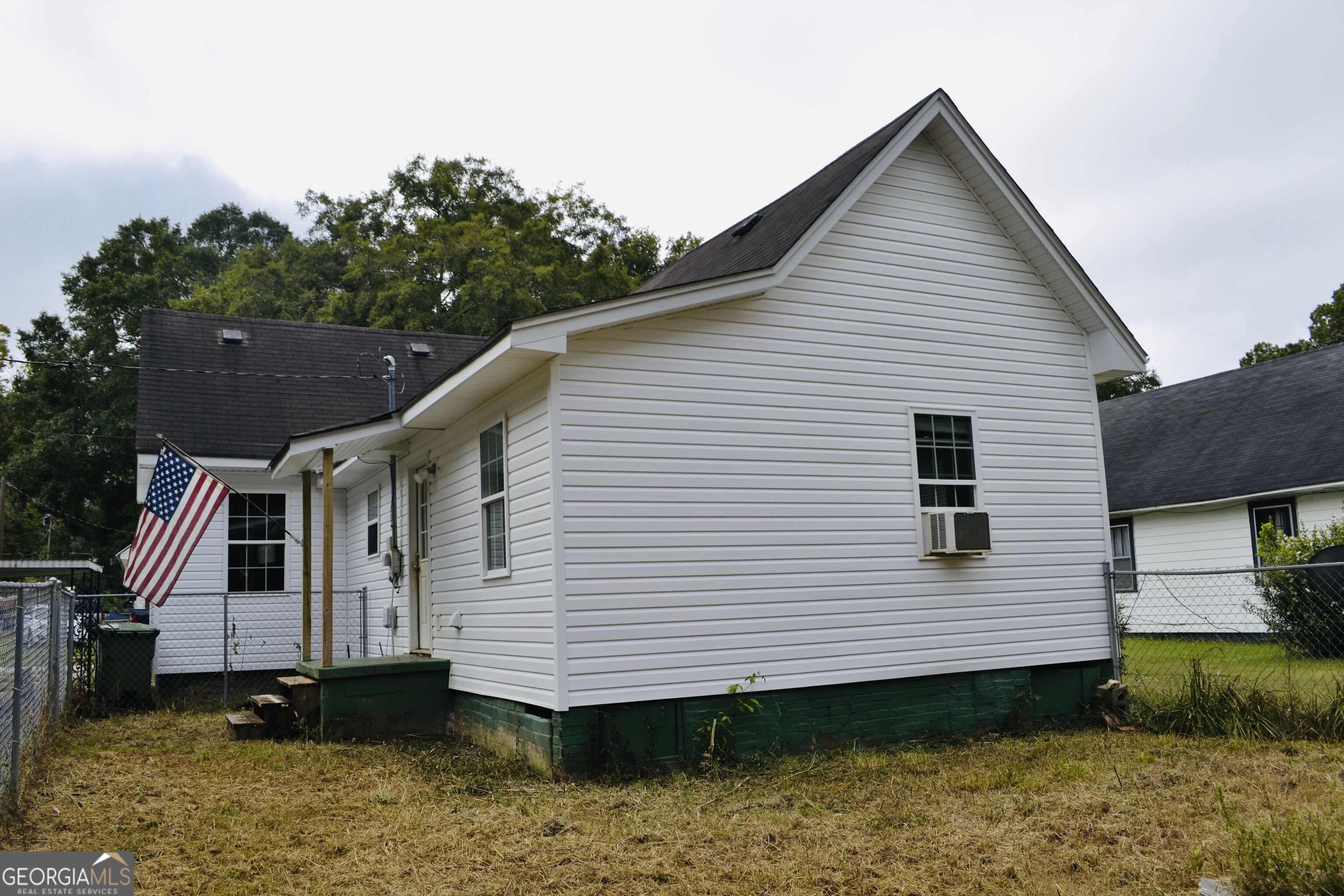 404 Green Avenue