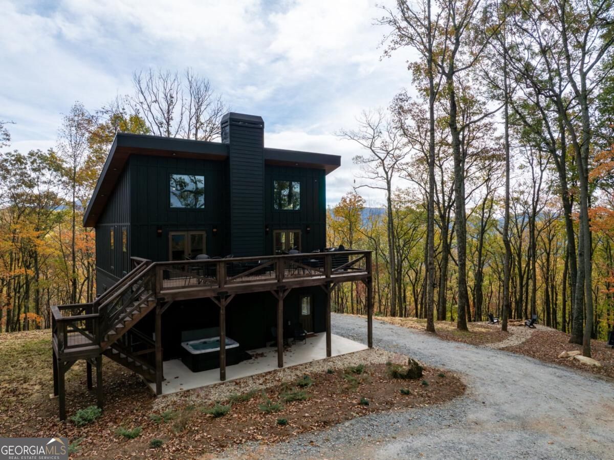 1250 Lost Forest Road
