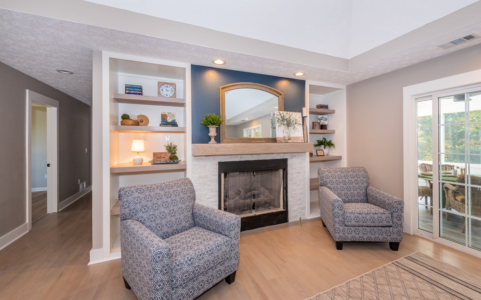31 Black Hawk Place