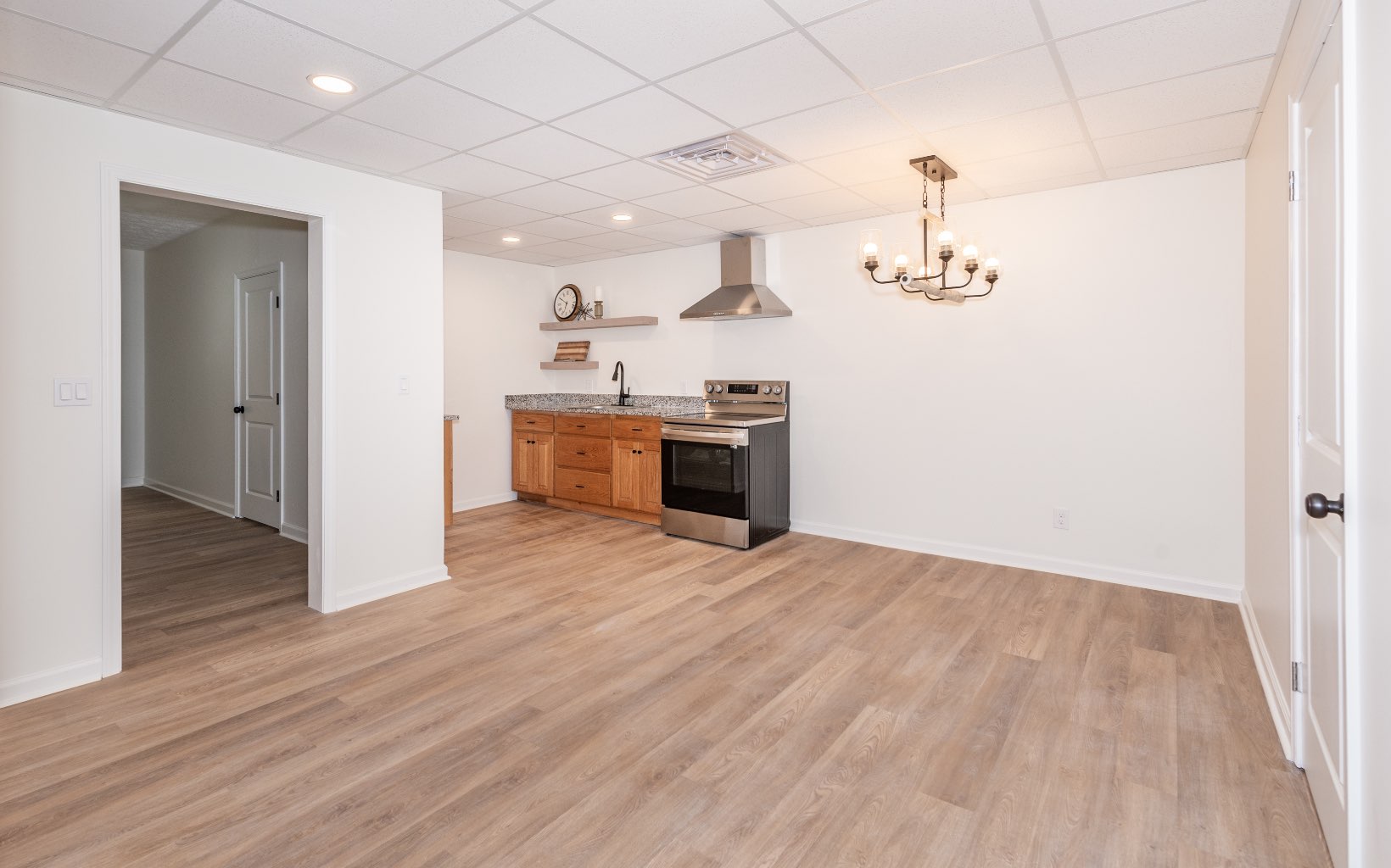 31 Black Hawk Place