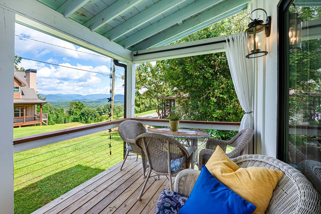 307 Skyline Drive