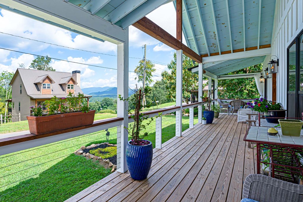 307 Skyline Drive
