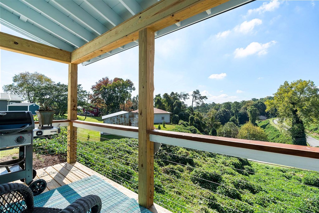 307 Skyline Drive