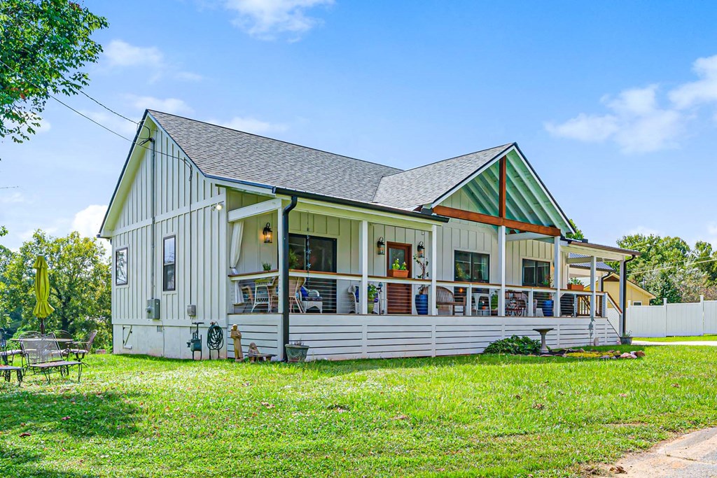 307 Skyline Drive