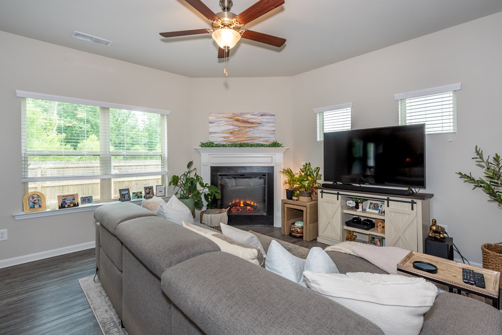 10 Betty Jo Way E