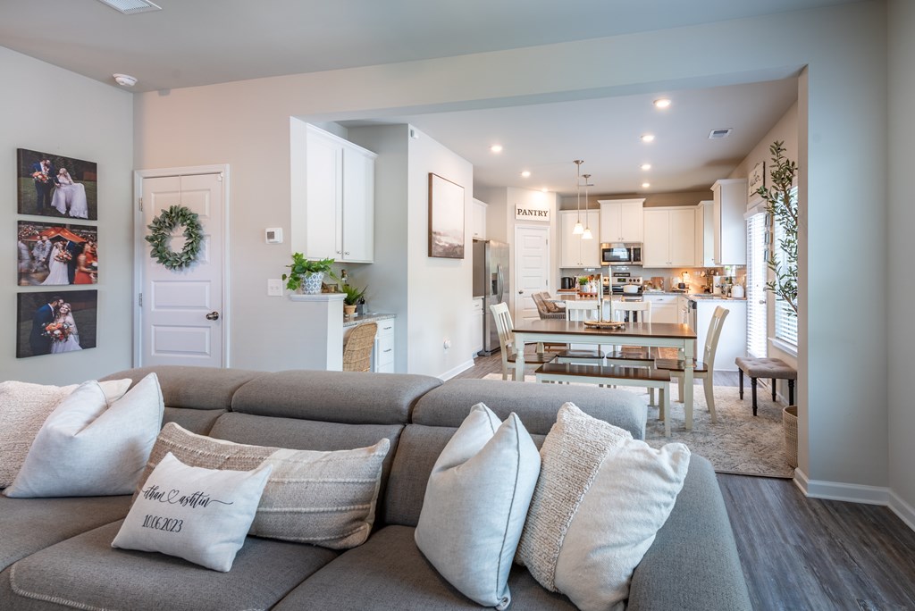 10 Betty Jo Way E