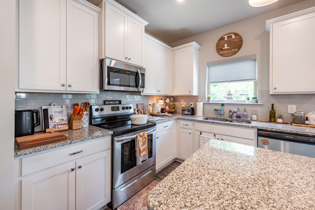10 Betty Jo Way E