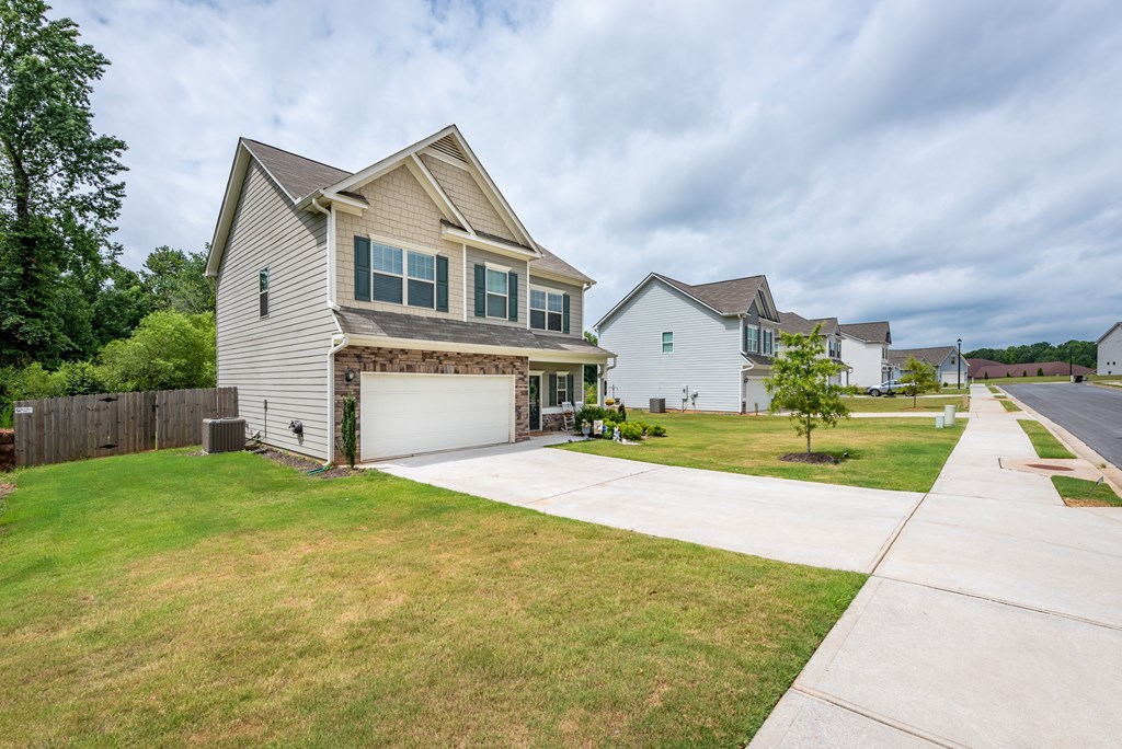 10 Betty Jo Way E
