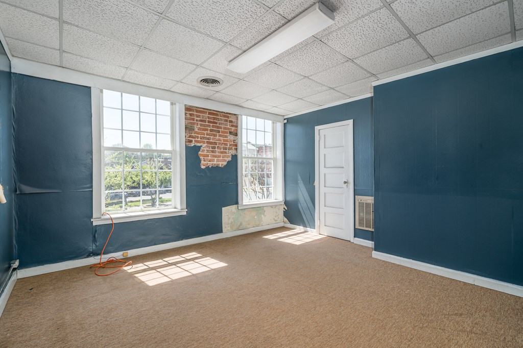 4 Northside Square