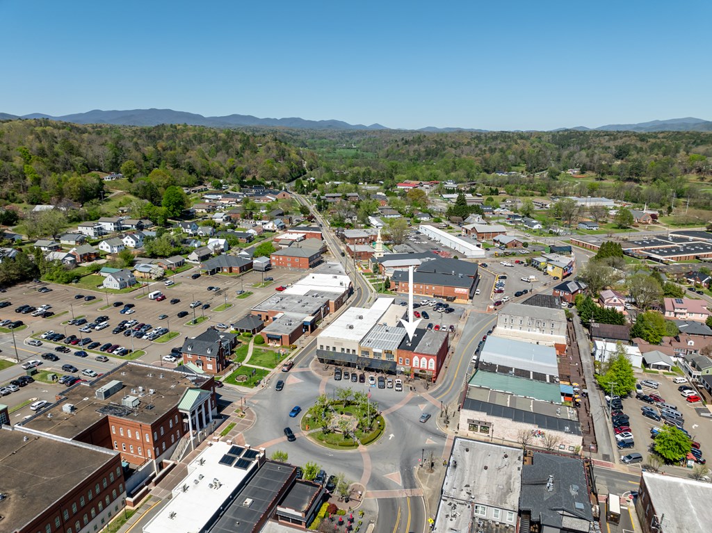 4 Northside Square