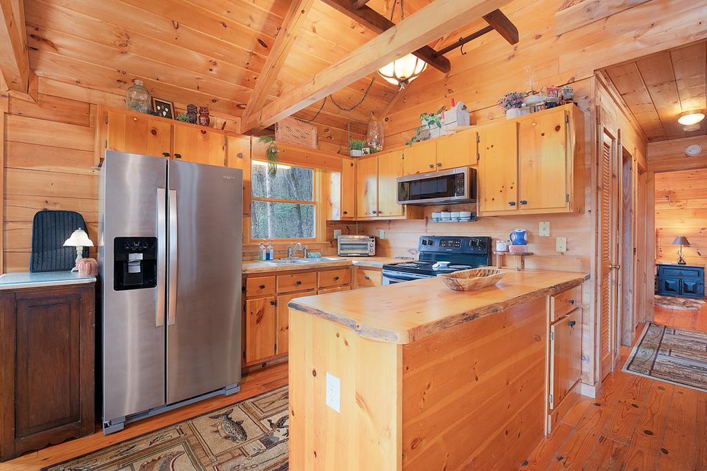 173 Mountain Laurel Lane