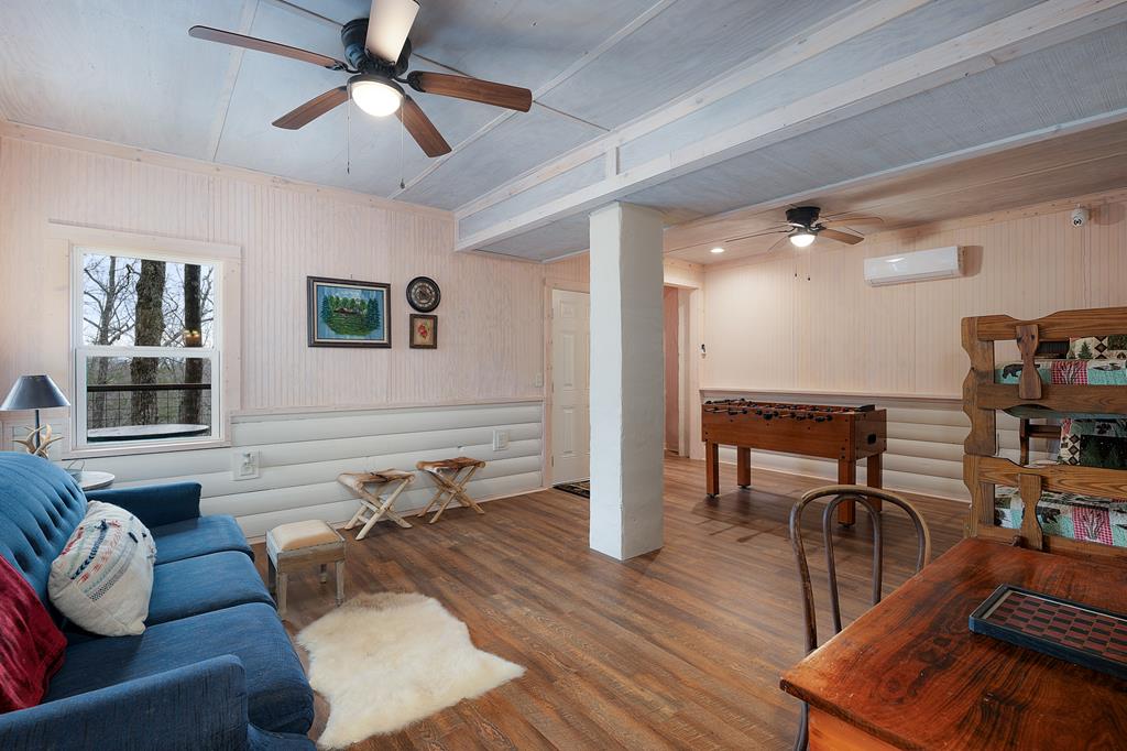 173 Mountain Laurel Lane