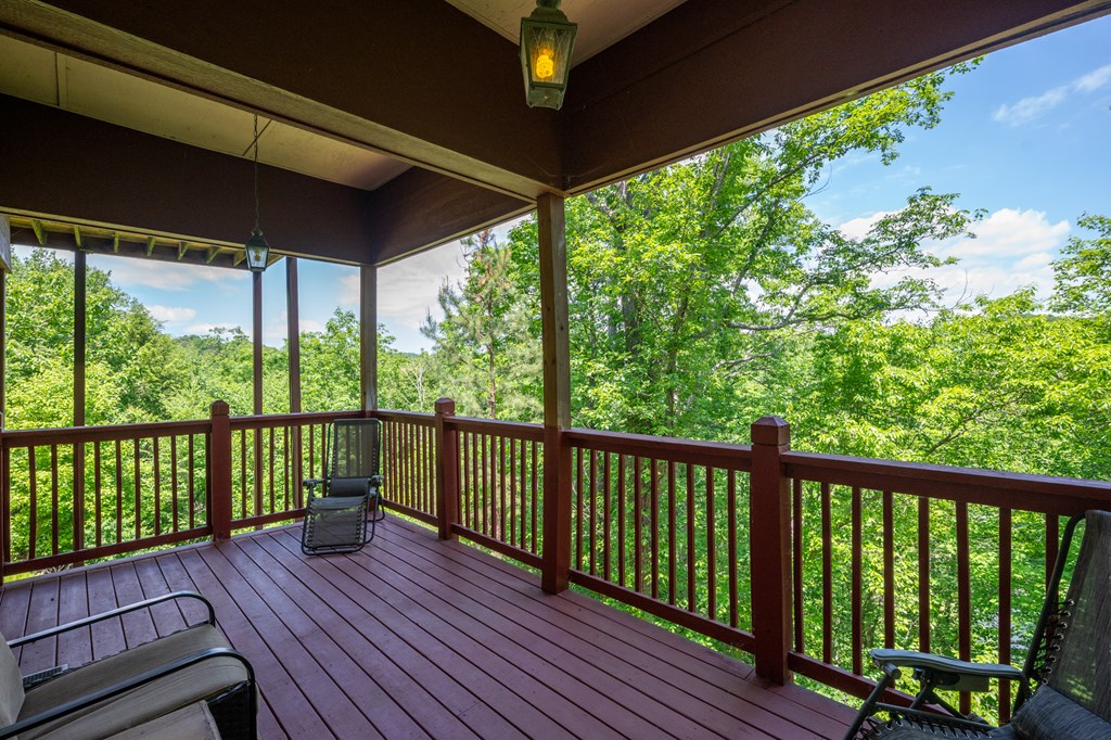 561 Summit Lane