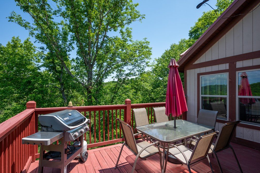 561 Summit Lane