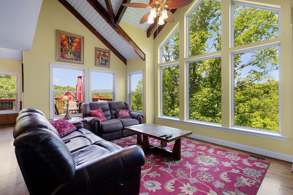 561 Summit Lane