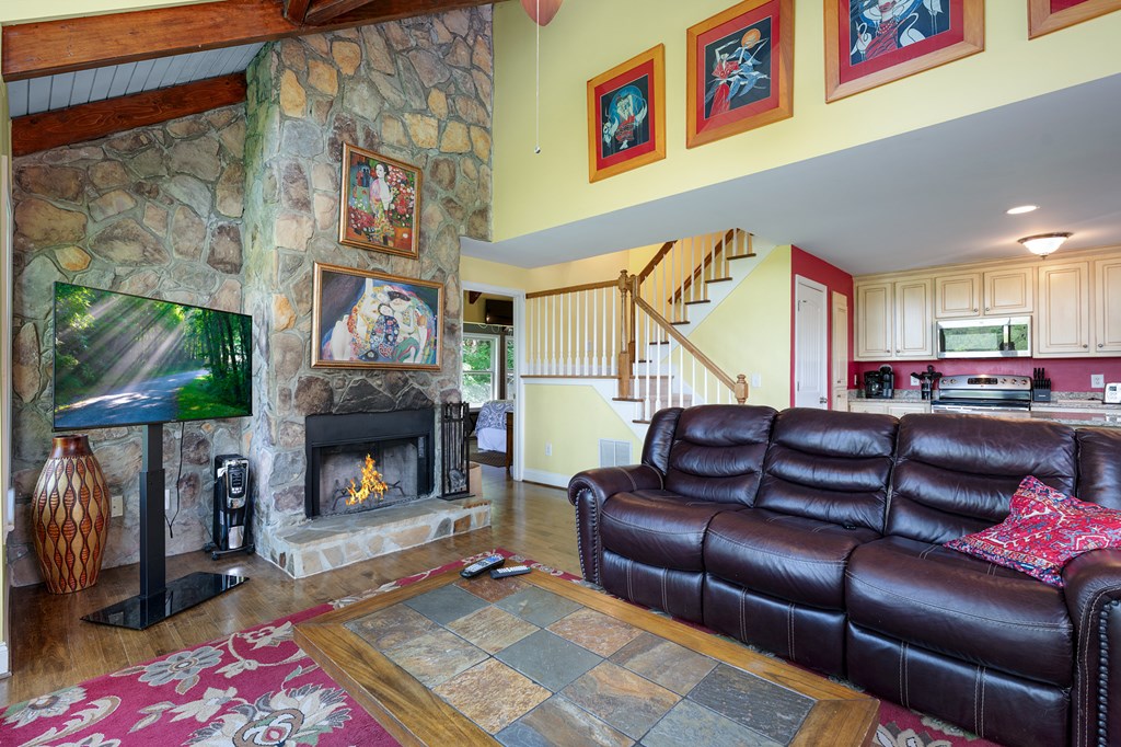 561 Summit Lane
