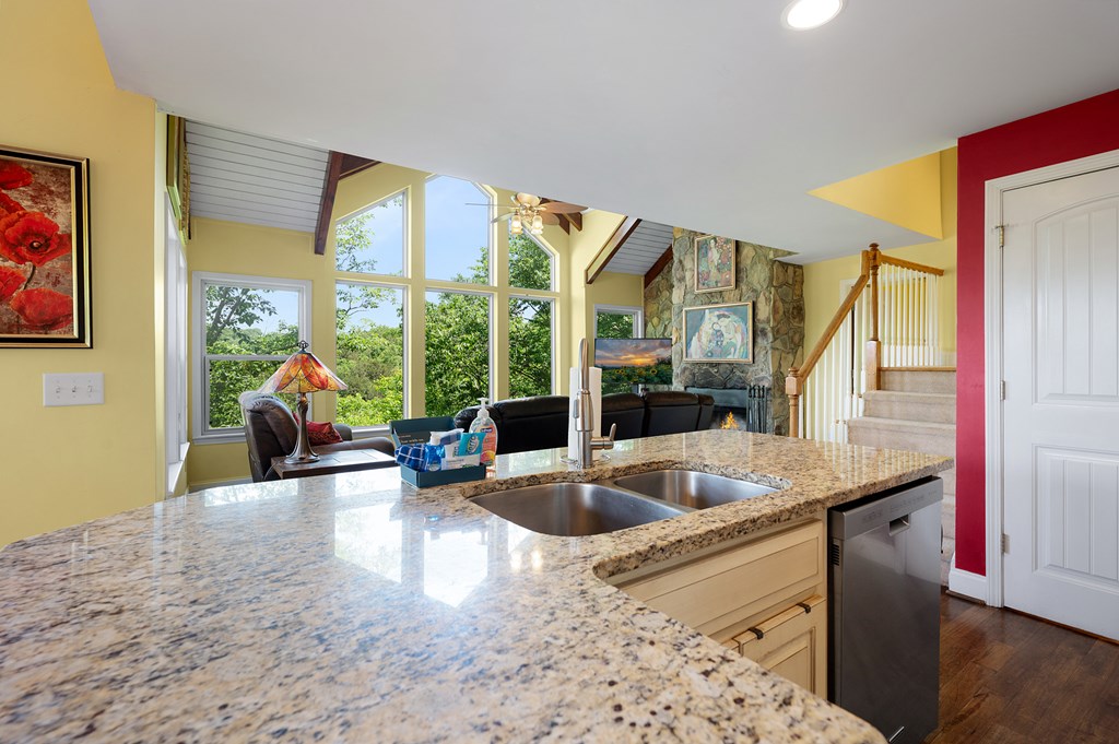 561 Summit Lane