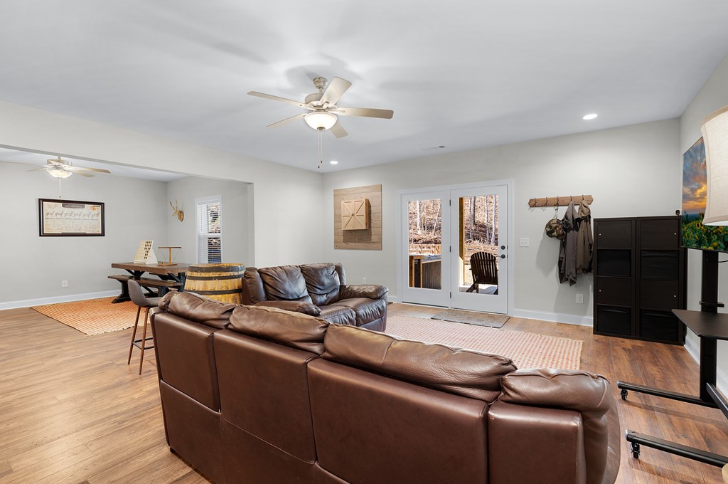 218 Oakwood Lane
