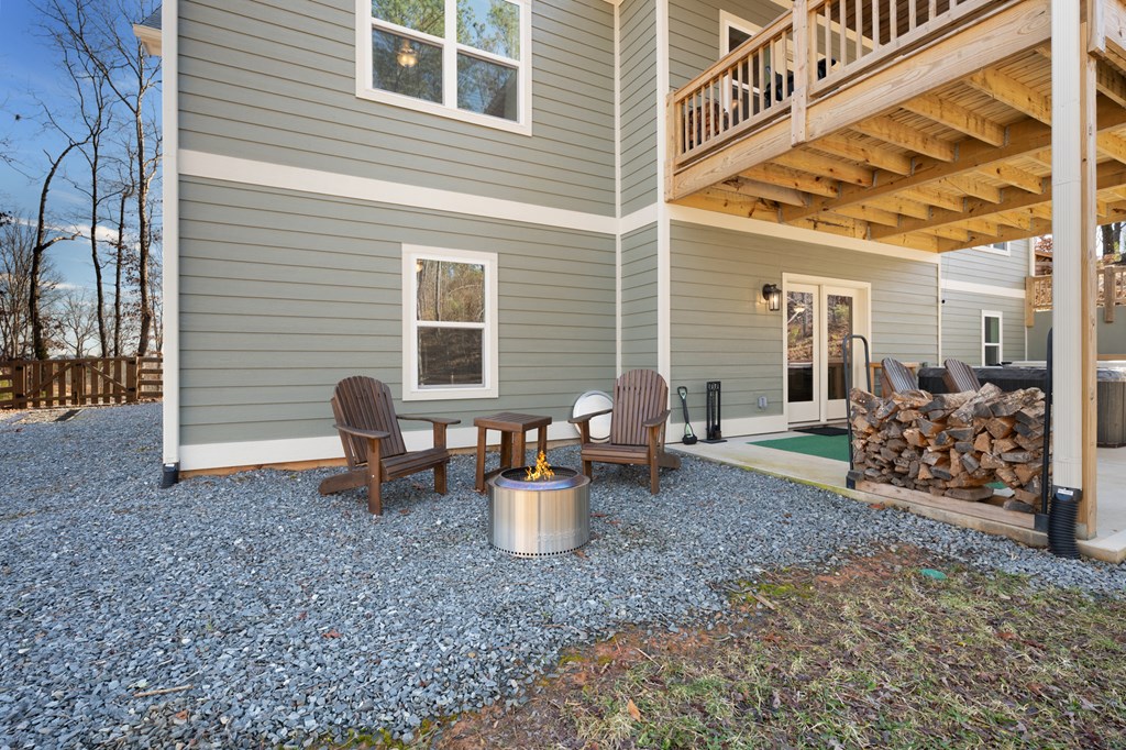 218 Oakwood Lane