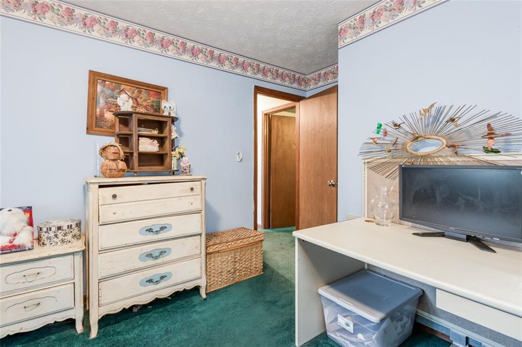 168 Hickory Glen Way