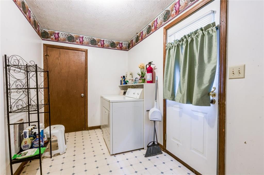 168 Hickory Glen Way