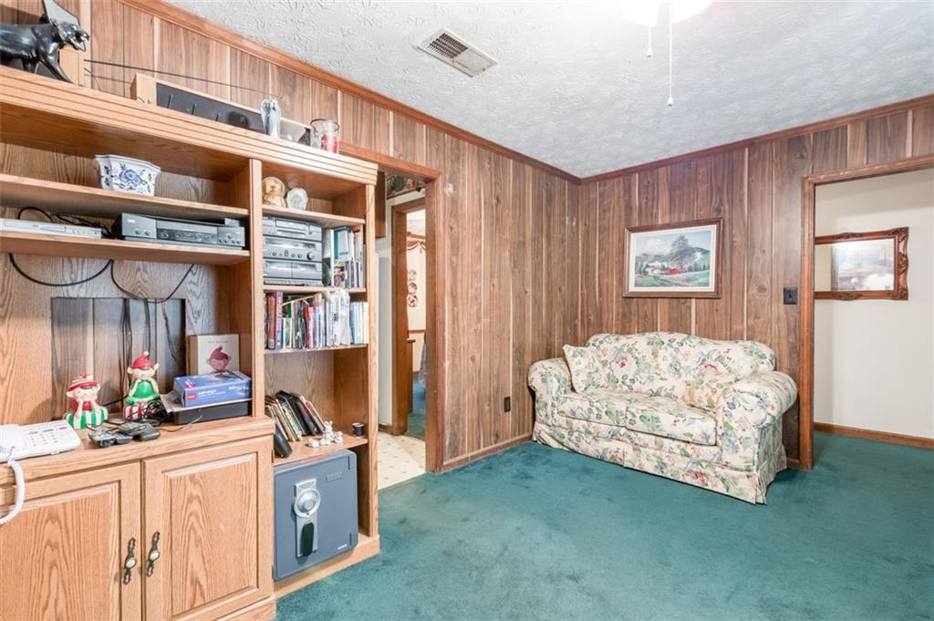 168 Hickory Glen Way