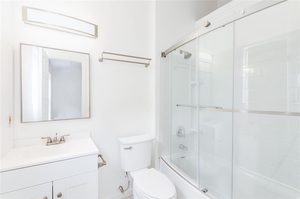 2206 Queen Anne Court