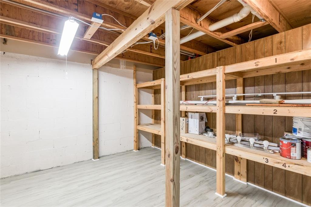 2206 Queen Anne Court