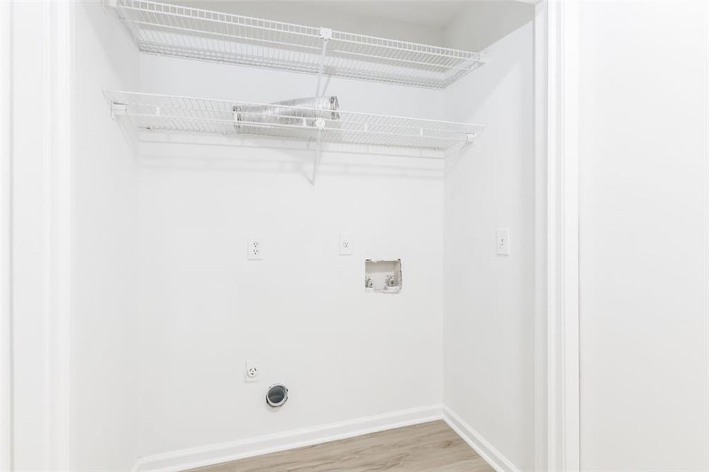 2206 Queen Anne Court