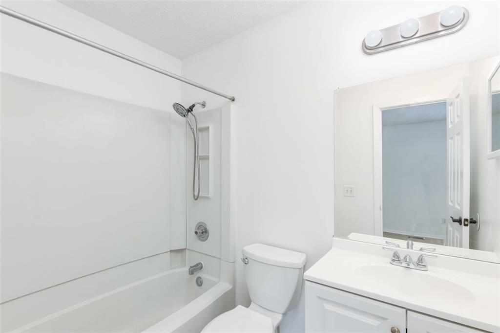 2206 Queen Anne Court