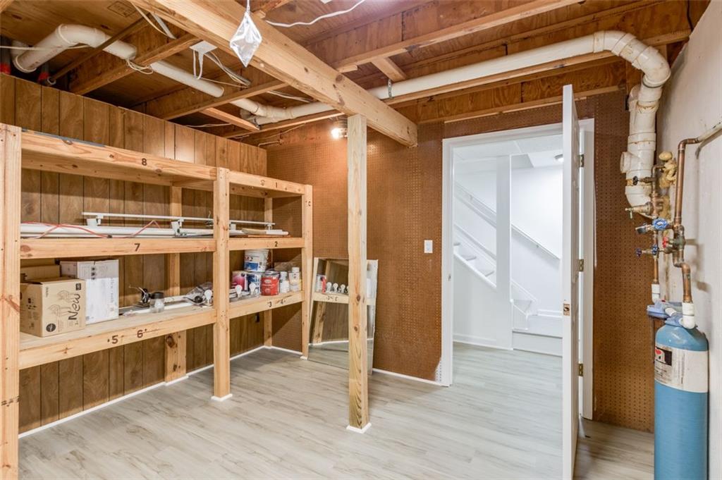 2206 Queen Anne Court