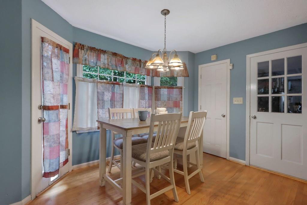 1184 HURST PARK Court